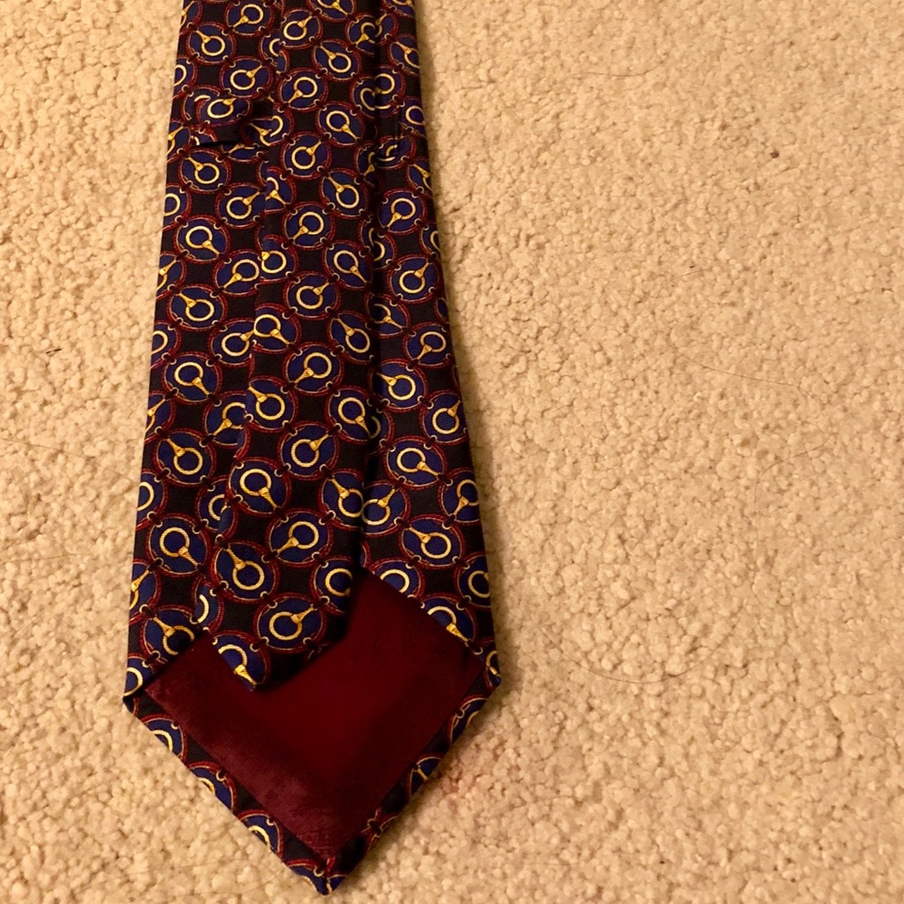 Burberry’s Tie - Picture 3 of 5